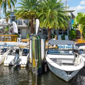 Bild von 100 Pro Boats & Golf Cart Rentals & Club Memberships