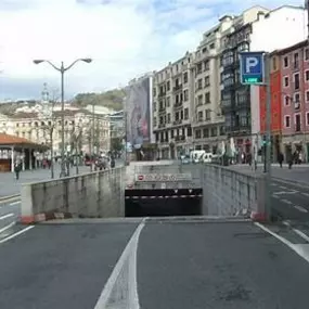 Bild von Parking PARKIA by INDIGO - Arenal en Bilbao. Céntrico