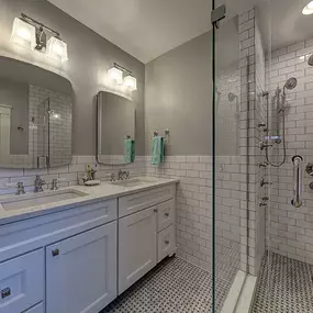 Bild von Bathroom remodel Vancouver WA