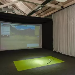Golf simulator