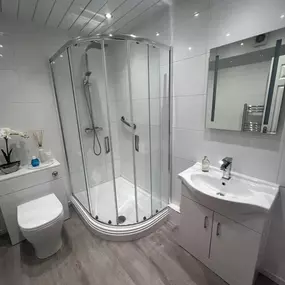 Bild von NW Bathrooms and Kitchen Fitters