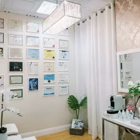 Bild von D’Modern Beauty Microblading, Lash, Skin Studio Laguna Niguel
