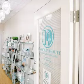 Bild von D’Modern Beauty Microblading, Lash, Skin Studio Laguna Niguel