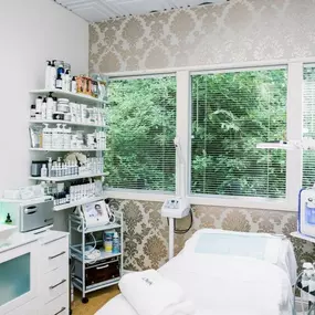 Bild von D’Modern Beauty Microblading, Lash, Skin Studio Laguna Niguel