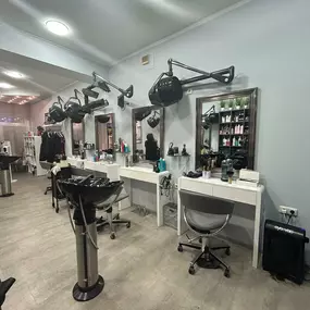 Bild von Haargenau Friseurssalon -   Boidol