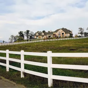 Precision Valuations for Rural Properties & Acreages Appraisals
Owning rural residential properties or acreages comes with unique advantages, such as privacy, open space, and potential for farming or recreational use. However, determining fair market value for these properties can be more complex than appraising homes in suburban or urban settings. At Elevate Appraisal Cooperative, we specialize in accurate, data-driven rural property appraisals, helping homeowners, buyers, sellers, and lenders 