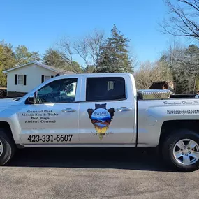 Hiwassee Pest Control truck