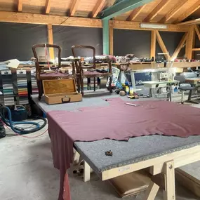 Bild von indesign-Polster-Reparatur Isac Nae