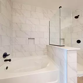 Soaking Tub in Bathroom | AMLI North Park