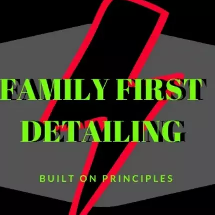 Logo od Family First Detailing