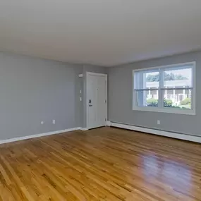 Unfurnished living room