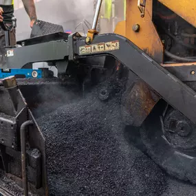 asphalt paving machine