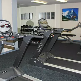 Fitness center at Hawthorne Gardens