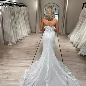 Bild von Aisle Avenue Bridal Outlet