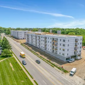 Rockford Construction is a full-service contractor in Ohio, specializing in multi-family and apartment projects, with 60+ completed totaling over 4,500 units.