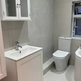 Bild von Elevate Bathrooms & Tiles