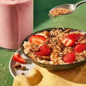 Panera Oatmeal with Strawberries and a Strawberry Banana Smoothie