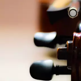 Bild von Royal Violins - the art of restoration