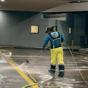 At The Pressure Washing Dude, we clean more than just residential properties! We offer quality commercial pressure washing in Nashville, Tennessee for every type of business.