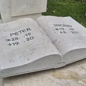 Bild von Kiefer & Kiefer GmbH Steinmetz Meisterbetrieb Garten- & Landschaftsbau Werkstatt in Haar / Ausstellungsfläche Haar und Zorneding