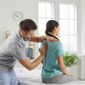 Chiropractic Care: Spine-aligning chiropractic treatments