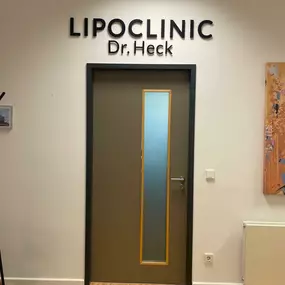 3D Acrylbuchstaben -  Folienpalast Hamburg - Werbeagentur - Lipoclinic