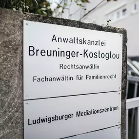 Bild von Rechtsanwältin Andrea Breuninger-Kostoglou
