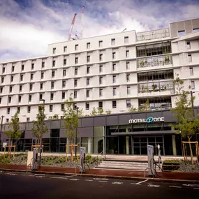 Hotel Motel One Paris-Porte de Versailles - Exterior