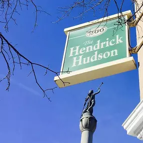 Hendrick Hudson Apartments Sign