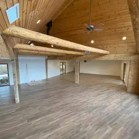 This open-concept design by Ledezma Remodeling brings warmth, natural charm, and clean, modern comfort together in one incredible space. With custom wood features and fresh flooring throughout, it’s a perfect example of how thoughtful home remodeling can breathe new life into your home.
