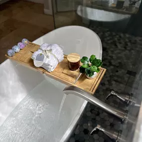 With Ledezma Remodeling, a bathtub remodel becomes so much more than a home upgrade, it’s the creation of your own private spa. The inviting warm water, plush towels, and calming candlelight set the perfect stage for unwinding after a long day. Every soak feels like a five‑star experience right at home.