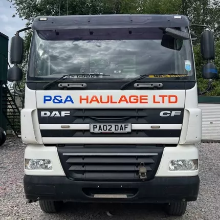 Logo fra P and A haulage Ltd.