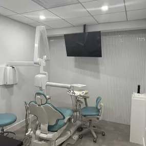 At Modern Micro Endodontics, we combine exceptional patient care with compassionate treatment. We receive many referrals from local dentists who want the best care for their patients. We are honored that they trust us to improve and protect their patients' oral health. We take a team approach with our network of local practices to help patients feel better.

Dr. Vivian Graham and her talented team work together to provide top-notch patient care at five locations in Northern New Jersey. Whether y