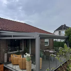 Bild von Rooftop Art | Terrassenüberdachung | Sommergärten | Pergolas | Balkonverglasung