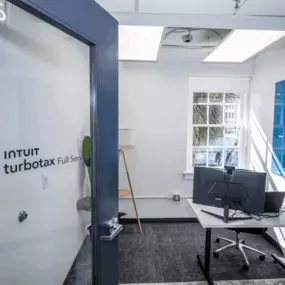 Bild von TurboTax Full Service Denver - Union Station