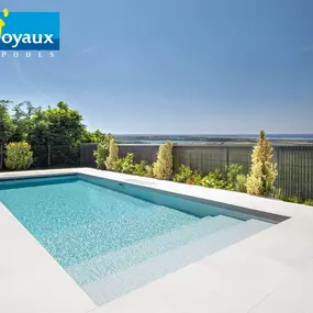 Desjoyaux Pools - Outdoor Garden Swimming Pool Installation