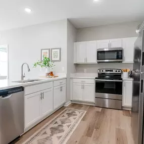 Kitchen with Premium Quartz Countertops