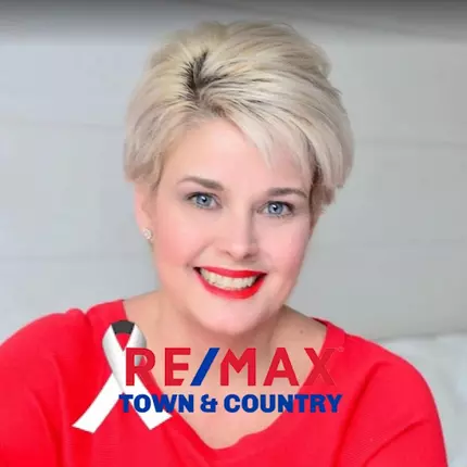 Λογότυπο από Crystal Chastain with RE/MAX Town & Country - Ellijay