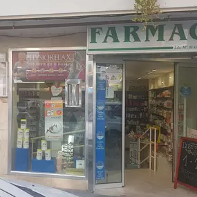 FARMACIAMANGLESVALLEFERNANDEZ_FACHADA.jpg