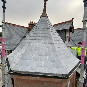 Bild von Edinburgh's First Response Roofing Ltd