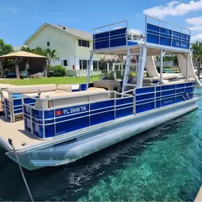 Sandbar & Mansion Tours – Cruise through the Intracoastal Waterway and visit South Florida’s most exclusive waterfront properties while stopping at popular sandbars for swimming, lounging on lily pads, and paddleboarding.