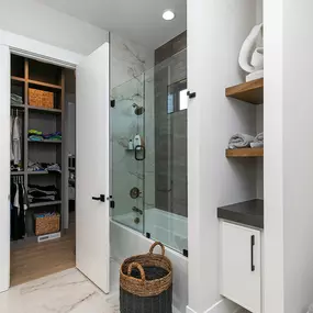 Bild von MIR Homes Inc