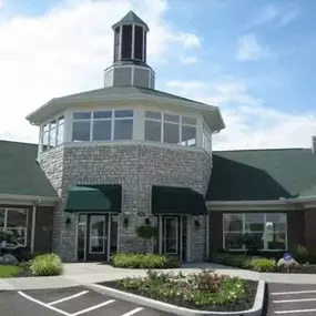 Exterior Leasing Office