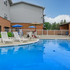 Bild von London Square & Blue Spruce Apartments
