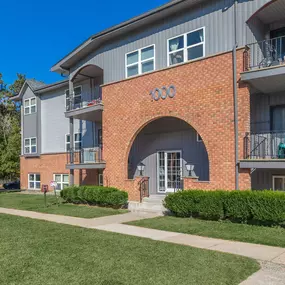 Bild von London Square & Blue Spruce Apartments