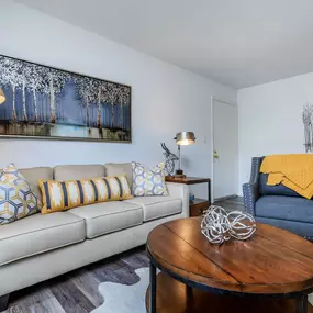 Bild von Walden Pond Living