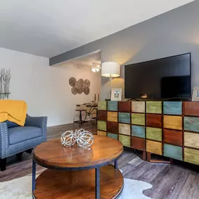 Bild von Walden Pond Living