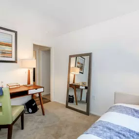 Bild von Walden Pond Living