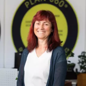 Ursula Guggenmos - AXA Versicherung ABSOLUT Finanz GmbH & Co. KG - Kfz-Versicherung  in  Günzburg