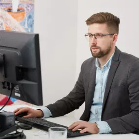 Mitarbeiterfoto Michal Menge - DBV Deutsche Beamtenversicherung Fink & Wagner GmbH - Beamtenversicherung in  Leipzig